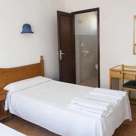 Surfing Concept Hostel Cala Ratjada  Bagian luar foto